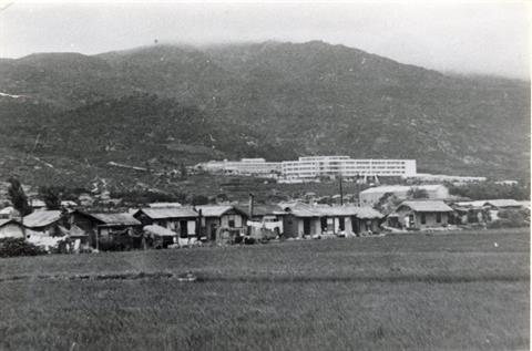 1950년대말 대학본관(인문관) 건립 후 캠퍼스 전경